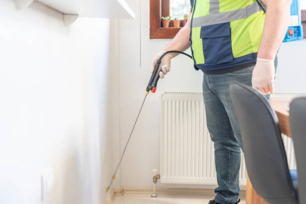 Best Affordable Pest Control Services  in Oskaloosa, KS